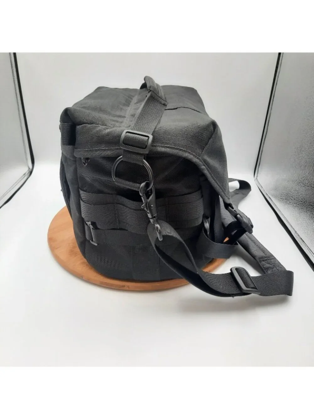 LowePro Steath Reporter 300 AW Camera Bag Black Shoulder Strap Carry Travel DSLR